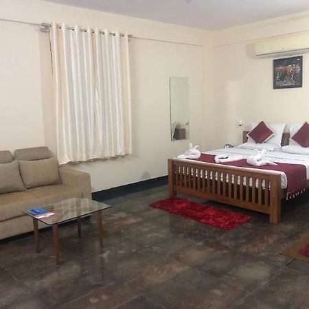 Kstdc Hotel Mayura Pavithra Yediyur Kunigal Εξωτερικό φωτογραφία