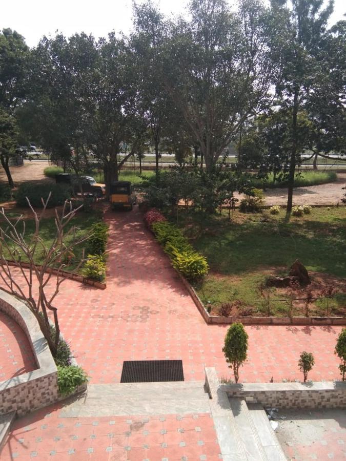 Kstdc Hotel Mayura Pavithra Yediyur Kunigal Εξωτερικό φωτογραφία