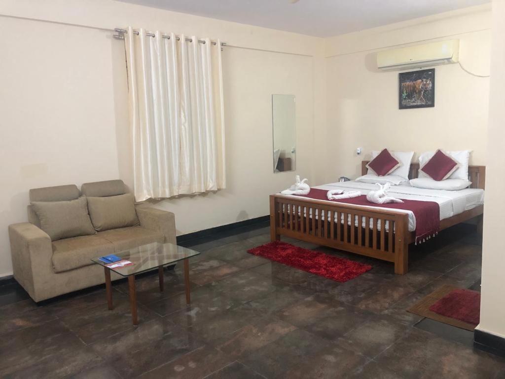 Kstdc Hotel Mayura Pavithra Yediyur Kunigal Εξωτερικό φωτογραφία