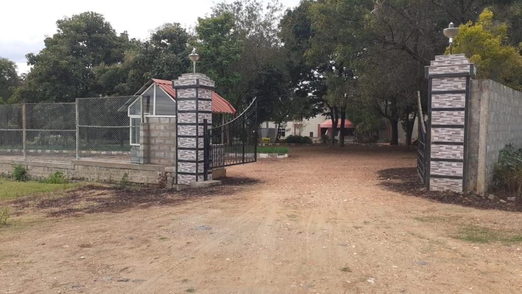 Kstdc Hotel Mayura Pavithra Yediyur Kunigal Εξωτερικό φωτογραφία